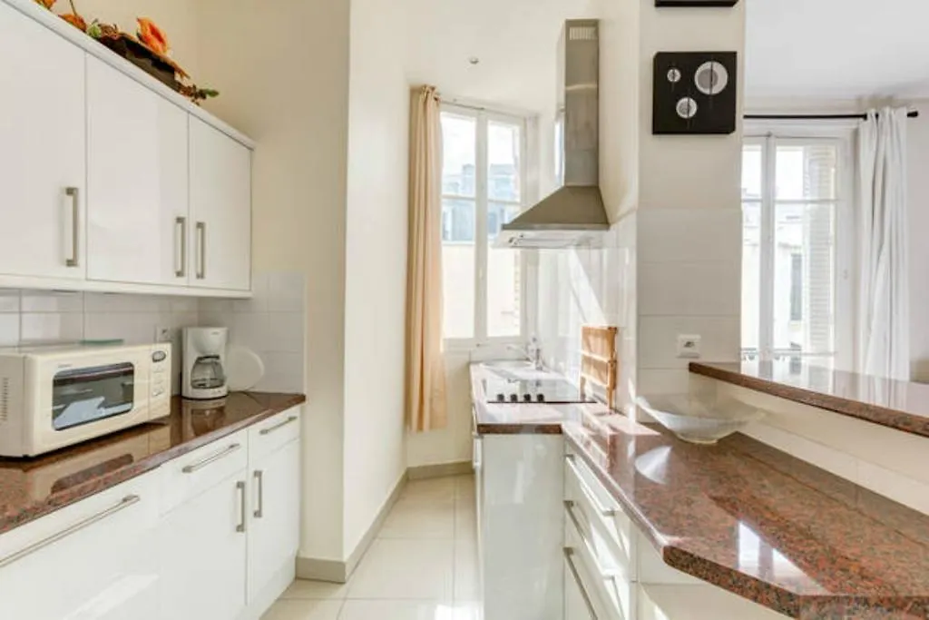 Argentine Apartment *