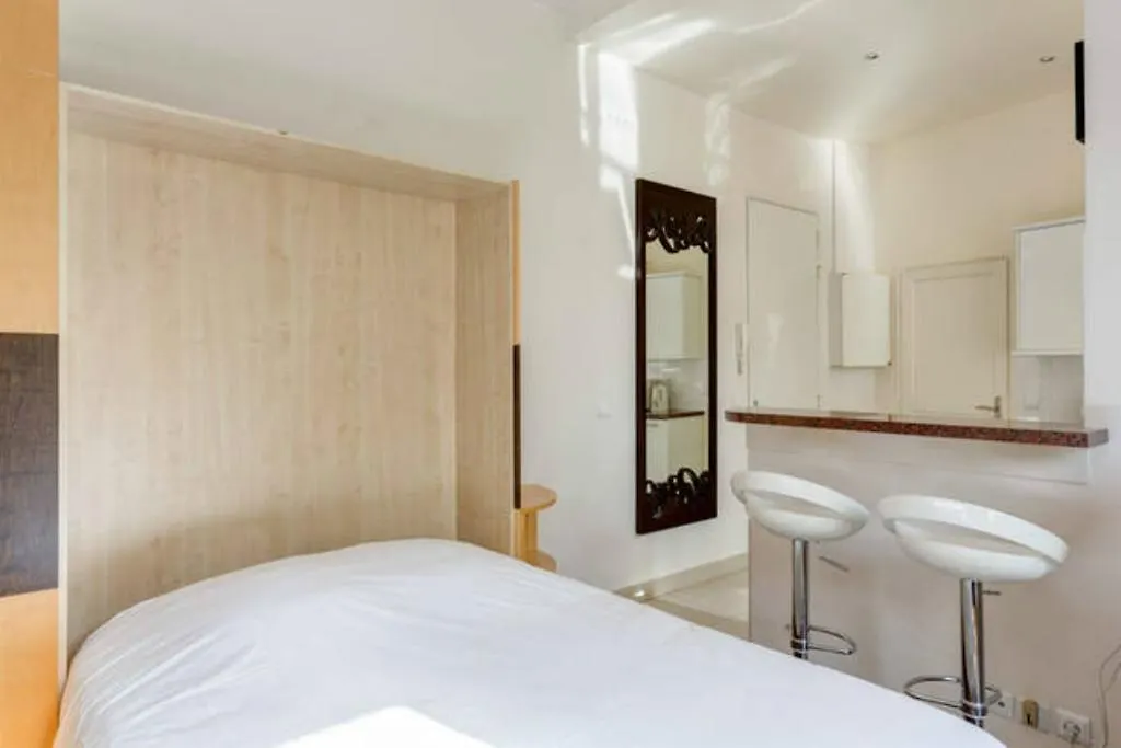 Argentine Apartment Paris